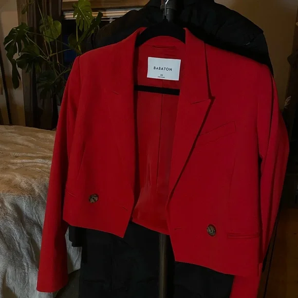 Red cropped Babaton Blazer, Size XS. - Picture 3 of 5
